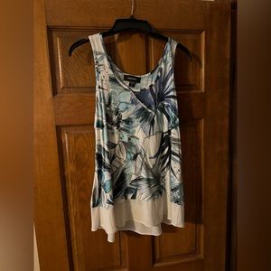 Karen Kane top Medium Tropical Blue, Black and White